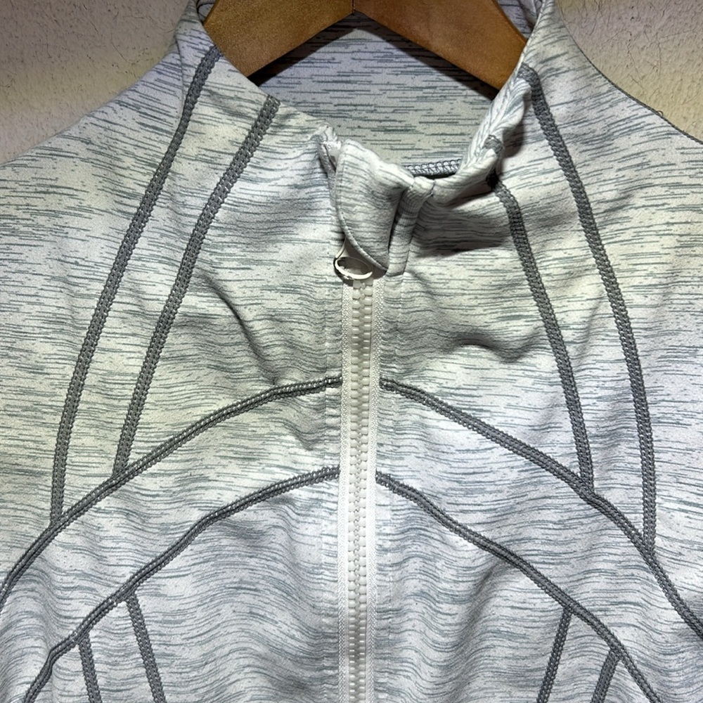 Lululemon Heathered Gray Define Jacket Size 6 - Picture 3 of 7